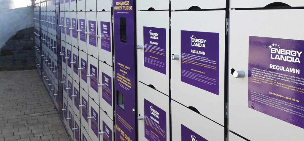 Cube lockers