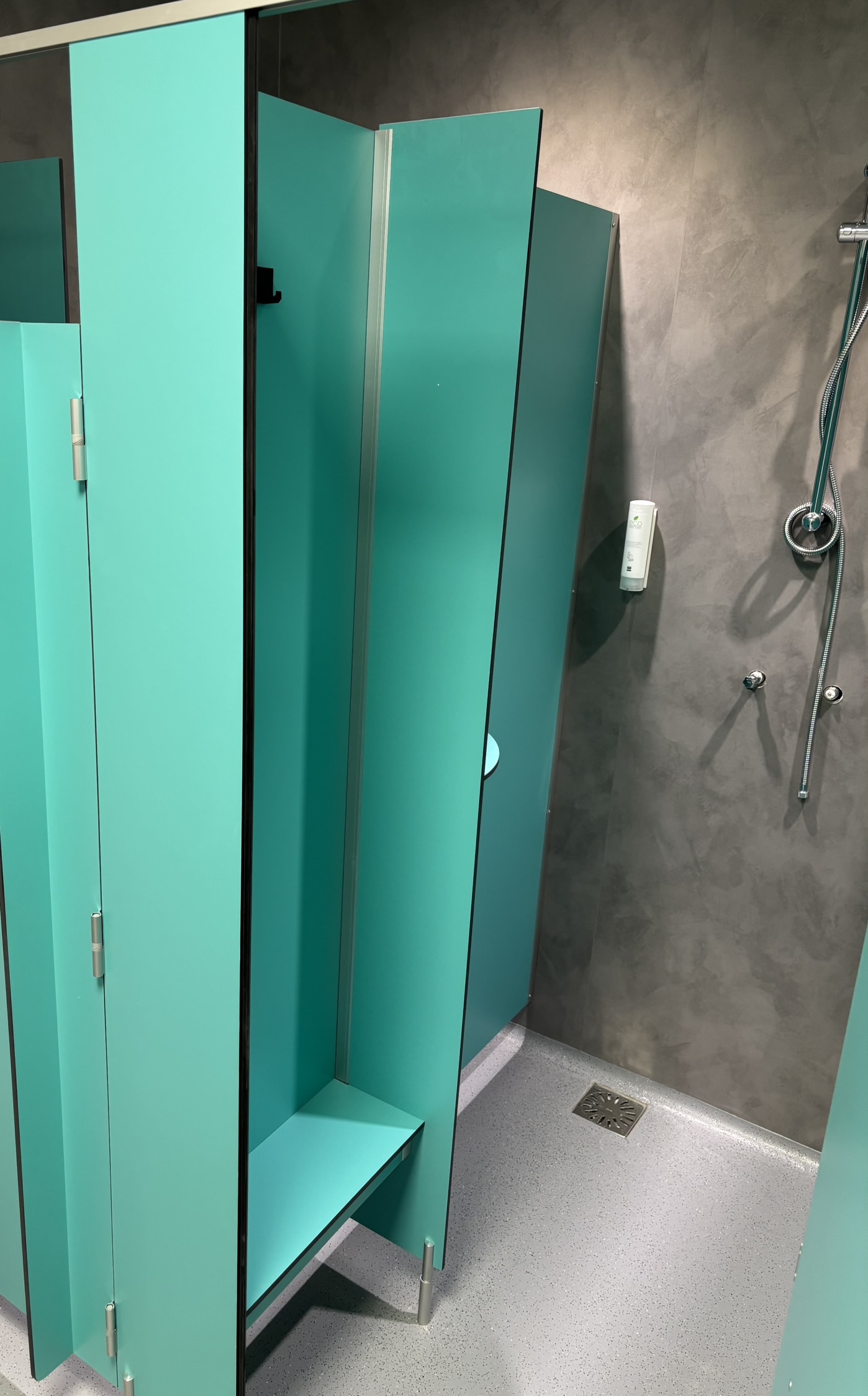 Sanitaire renovatie voor Kisuma Chemicals