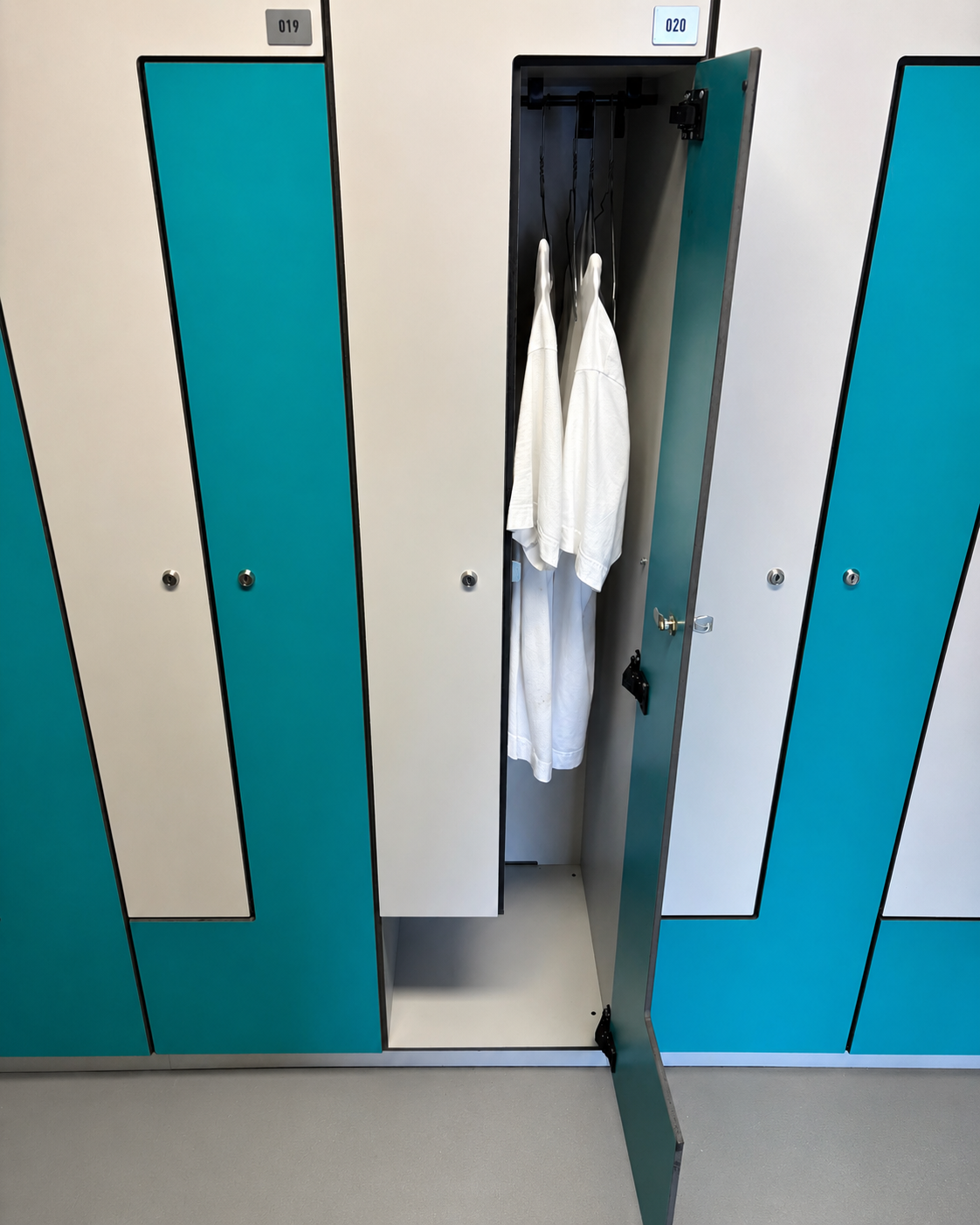 HPL lockers voor Fleggs by Hulstaert & Cie NV
