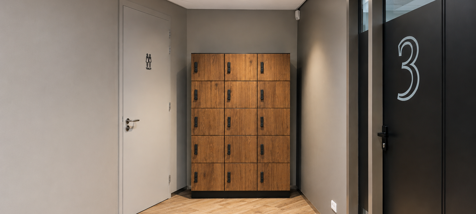 Houten lockers met RFID-sloten voor Chiropractie Aalsmeer